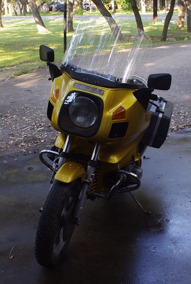 1977 R100RS/RT Front